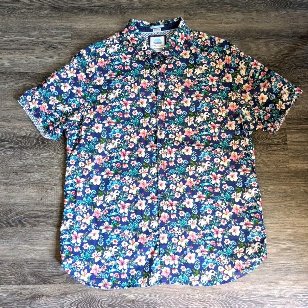 Denim & Flower Men’s Short Sleeve Shirt, Hawaiian Flowers Print, Size XL‎